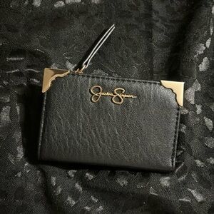 perfect condition only used for about a week.
cute and small